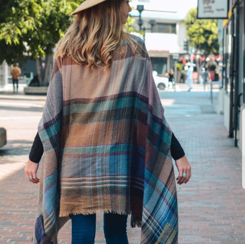 🌻2 for $35🌻 Blanket Scarf Pocket Wrap - Picture 2 of 5